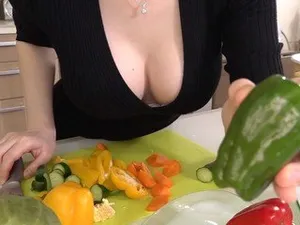 5 ngày sống chung với cô bạn thân khi bố má đi du lịch